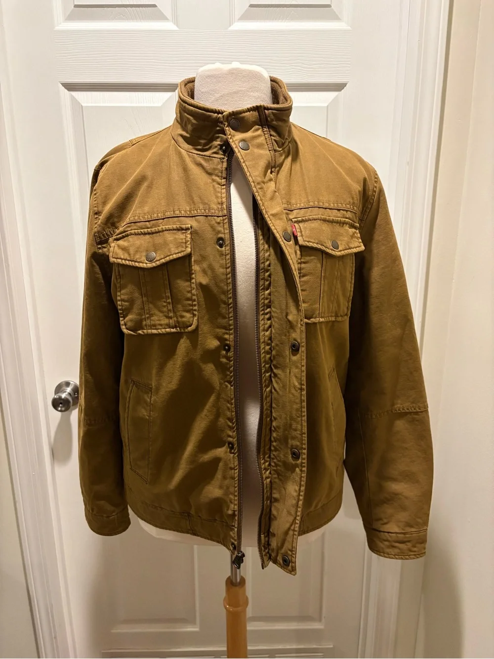 Levis durable brown